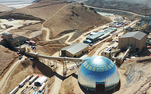 Proyecto Salares Norte de Gold Fields produce su primer oro en la Región de Atacama