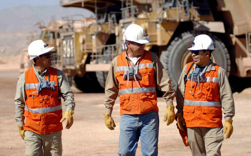 Cerca del 42 de las y los trabajadores mineros proyecta ganar hasta 3 millones de pesos a 2026