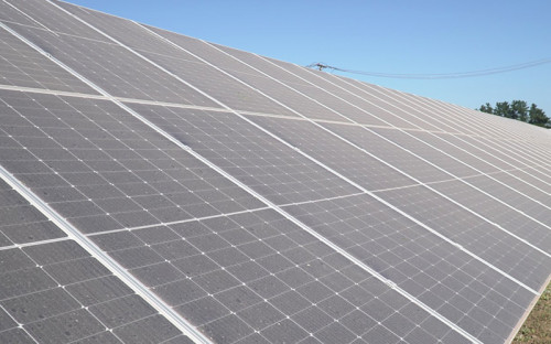 Inauguran el primer proyecto solar municipal en la Región Metropolitana