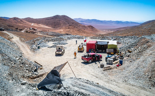 Traspasan más de $1.500 millones para fortalecer a la pequeña minería