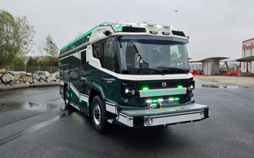 Bomberos de Santiago inicia embarque del primer carro bomba eléctrico de Latinoamérica