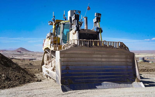División Gabriela Mistral inició prueba industrial de bulldozer telecomandado