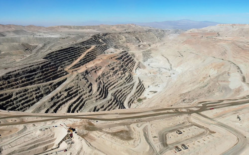 AMTC lidera innovador proyecto de exploración para detectar potenciales yacimientos de cobre