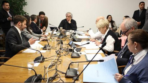 Senadores rechazan aumento de multas a empresas eléctricas por cortes de luz