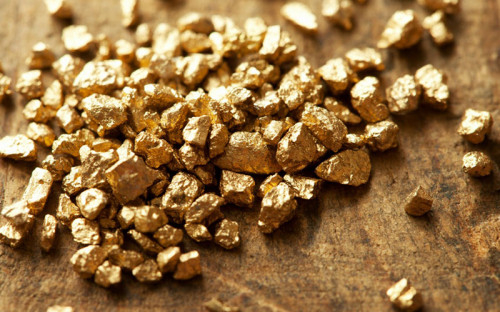 IPE: Tensiones geopolíticas apuntan al alza del oro y una mínima afectación para exportaciones del cobre