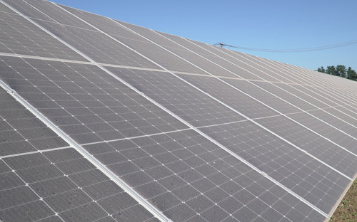 Senado inicia debate que perfecciona los sistemas medianos eléctricos