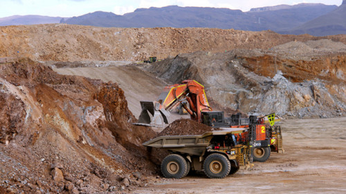 Minas peruanas redirigirán 15 de sus exportaciones a Asia ante riesgo arancelario en EE.UU.