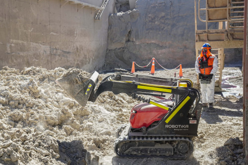 Codelco División Gabriela Mistral incorpora robótica para fortalecer seguridad y eficiencia en su operación