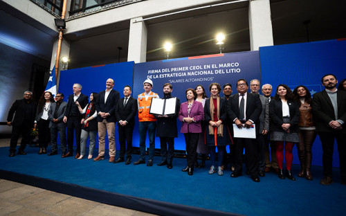Chile suscribe primer CEOL para operación de la nueva Estrategia Nacional del Litio