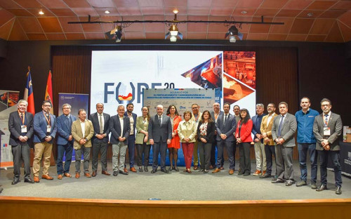 Firma del acuerdo FURE marca consenso transversal para fortalecer la fundición y refinería del cobre en Chile