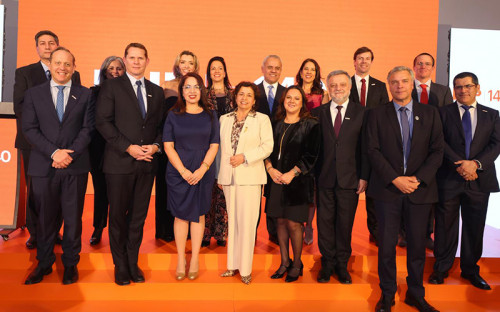 Empresa celebra 140 años junto a ministra de Minería y autoridades