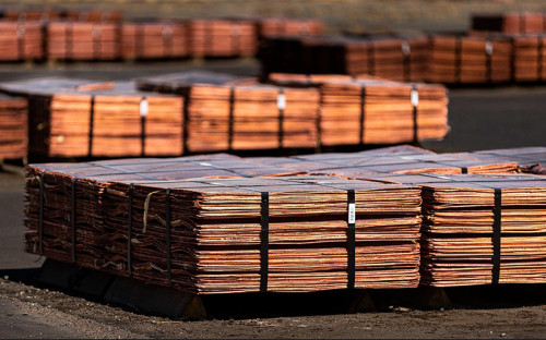 Cesco explica alza histórica del precio del cobre por desequilibrio estructural entre oferta y demanda