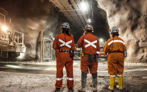 UC y Codelco impulsan investigación para analizar riesgos de baterías de litio en la minería subterránea