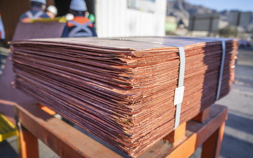 Precio del cobre en máximos refuerza ingresos fiscales, con desafíos en inversión minera