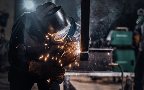 Industria metalúrgica metalmecánica crece 1,8 en 2025 y profundiza rezago frente al crecimiento nacional