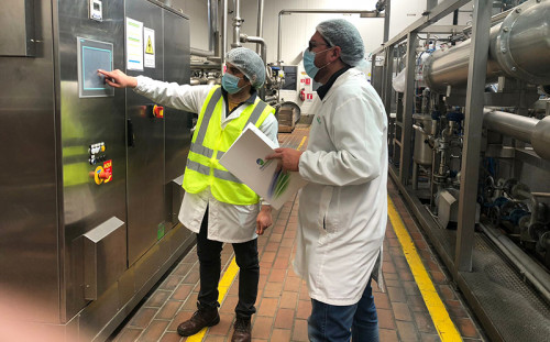 Cinco gremios industriales piden a ministra de Energía acotar el periodo de hora punta para reducir uso de diésel