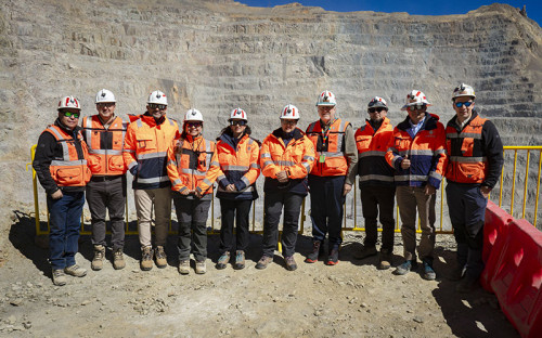 Codelco recibe a la contralora general en División Andina por plan minero con Anglo American