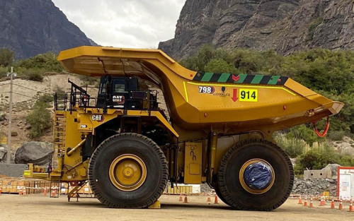 Con 18 nuevos camiones de extracción Codelco Andina completa moderna flota de equipos en su Mina Rajo