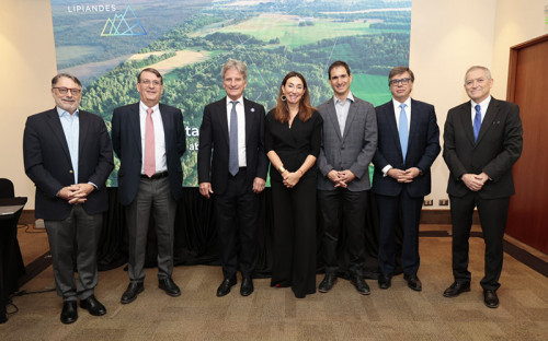 Mario Vinagre asume la presidencia del directorio de LipiAndes tras 12 años de Juan Manuel Santa Cruz en el cargo